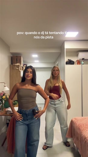 Quando o DJ Tenta Nos Tirar da Pista