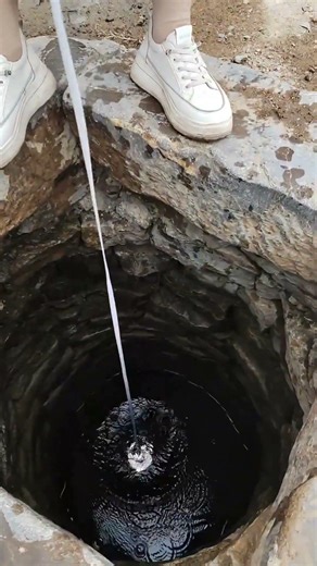Smart Woman Saves A Fallen Bucket From The Well | Simple Magnet Hack For Rural Life