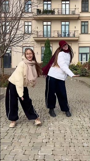 define dance Trend / Tik Tok Trend for two