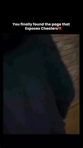 Cheating | Relationship | Love on Instagram: "Live Caught 📸👀💔 日本利用压电瓷砖将脚步转化为电能。这些瓷砖捕捉来自你脚步的动能。当你行走时，你的重量和动作会对瓷砖产生压力。瓷砖会轻微弯曲，从而产生机械应力。瓷砖内部的压电材料将这种应力转化为电能。每一步都会产生少量电荷，而数百万步结合在一起就能产生足够的电力来驱动 LED 灯、数字显示屏和传感器。在像涩谷车站这样繁忙的地方，每天大约有 240 万个脚步为这一系统作出贡献。这些电能可以被储存或立即使用，从而减少对传统电力来源的依赖，并支持可持续的城市基础设施。这种方法将日常运动转化为实用的可再生能源 #日本 #知识 #事实 你知道吗 推荐 科技 创新 历史 技术 实验 热门"