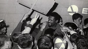 'Netflix Captures 'Bill Russell: Legend,' On and Off the Court - EBONY