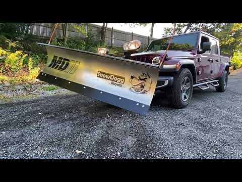 Buyer Snow Dog Plow on Jeep JT Gladiator