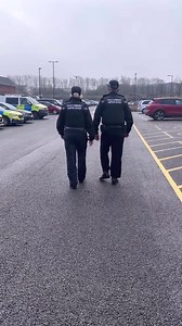 Do you fancy making a difference in local communities❓ PCSO’s are a vital link between communities and the police service. They have excellent communication skills, dealing with people from all walks of life as they patrol local neighbourhoods. 🌳 👩‍👩‍👧‍👦 👮 You will provide a reassuring presence, and duties can include important tasks such as preventing speeding outside schools and reporting vandalism, to reducing antisocial behaviour and assisting officers at crime scenes, therefore they c