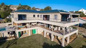 R 7 890 000 | 5 Bedroom House in Knysna Heights | Private Property