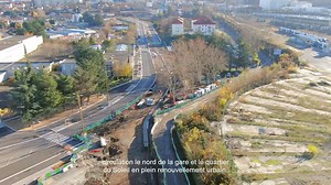 [3ème ligne de tramway] 14 000 voyageurs supplémentaires sur le réseau ! 3,4 millions de km annuels en moins parcourus en voiture ! La 3ème ligne de tramway transforme Saint-Étienne ! | Ville de Saint-Étienne