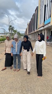 196K views · 5K reactions | Sahabat sejati | Neng Hana | Facebook