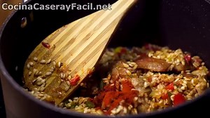 379K views · 2.4K reactions | ¡Este arroz caldoso con pollo es una delicia! Gorka Barredo prepara la receta del tradicional arroz caldoso con pollo ¡Una auténtica delicia de plato! | Que viva la cocina | Facebook