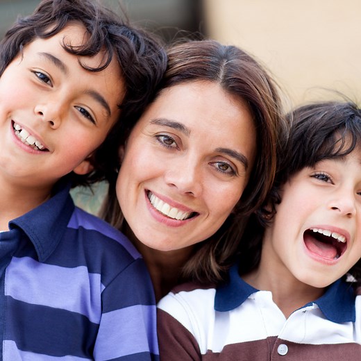 10 Songs in Spanish to Dedicate to Mothers -