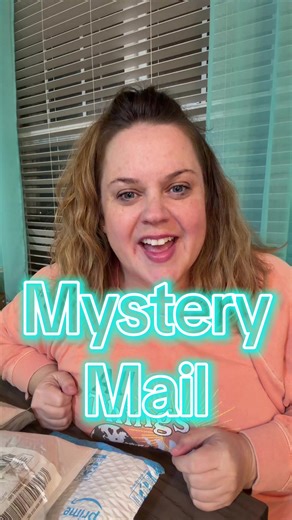 Mystery Mail packages!! #strawberry #Mystery #unboxingvideo #ReturnedMail #unclaimedpackages
