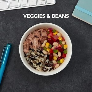 Simplify your meal with a CLOVER LEAF Bistro Bowl™. Just peel off the foil, cover, and heat for 30 seconds! Who said lunch was ever complicated? Comes in a variety of flavours, including Spanish Medley, Mexican Rice, and Mediterranean Pasta. https://www.cloverleaf.ca/en/promotional/clover-leaf-bistro-bowls-new | Clover Leaf Seafoods