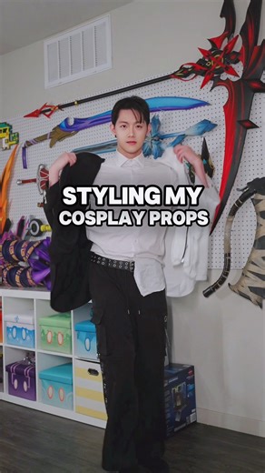 Brendan/Futari on Instagram: "Trying out a new style of posting to showcase my LED props 👀; let me know if ur interested in this type of content 🧐 . . . #cosplay #cosplayfashion #fashion #genshinimpact #arlecchino #capitano #spiritblossomyone #cosplayprop #cosplayshoot"