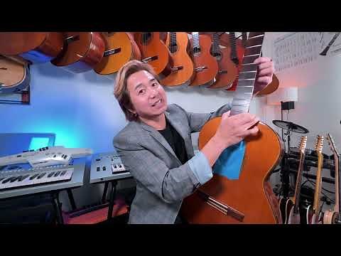 How to maintain a classical guitar - service clean prevention steps