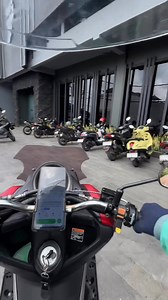 Sudah di lock antara yg putih aatu yang biru muda,eh taunya dapat yg biru muda kata-kata hari ini Jika dia memilih untuk tidak perduli,Maka kamu harus belajar untuk tidak mencari,salam dari saya driver penuh DRAMA🤙🏽 #motivasi #interaksiluas #kontenkreator #vidioviral #realestate #motivator #vlog #fypchallenge #fypreelsシ゚viralシ | Nuel Ojol Bali