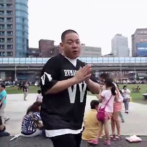 Tinder in Taiwan with Eddie Huang. New HUANG'S WORLD Thursday 10P ET/PT. | VICELAND