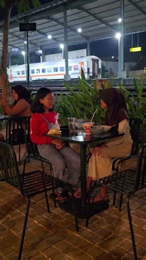 menghitung gerbong kereta api