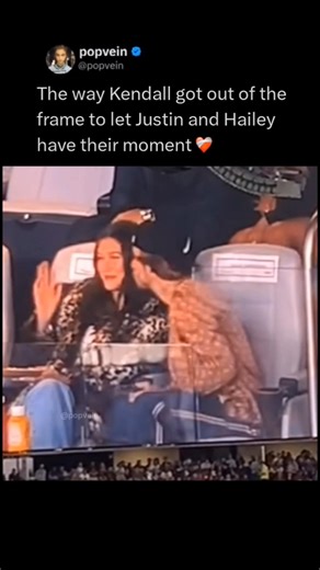 The way Kendall Jenner got out of the frame to let Justin Bieber and Hailey have their moment 🥹
