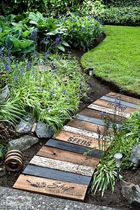 Garden walkway ideas using reclaimed wood that won't easily rot! - Funky Junk