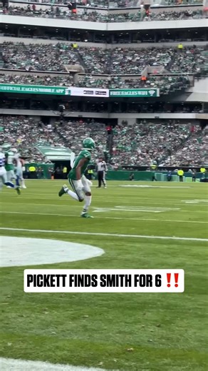 101K views · 522 reactions | Touchdowns in the Kelly Greens is a beautiful sight  : #DALvsPHI on FOX : watch.nfl.comu | NFL | Facebook