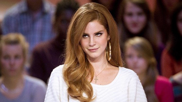 Lana Del Rey Sets Record as 'Born To Die' Continues Long-Held Chart Residency