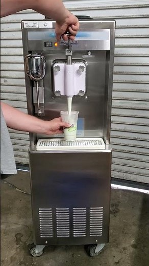 M9086499 Taylor 441 Single Phase Air Cooled Thick Milkshake Machine Mix Test