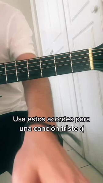 Aprende El Rasgueo 4/3/4 para Guitarra