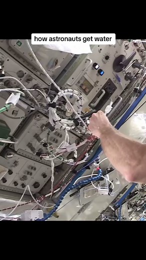 Real or Fake? #space #cgi #flatearth #spacewalk #astronaut #interesting #spacefact #interstellar #cgispace #spacex #nasa #fyp #fypシ #fypシ゚viral