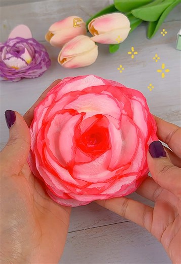 Wait… this is made from tissue paper?! 🌹❤️ Save this DIY for your next surprise gift! #diybouquetofflowers #diypapercraft #crafttime #diygiftideas #craftncanvas