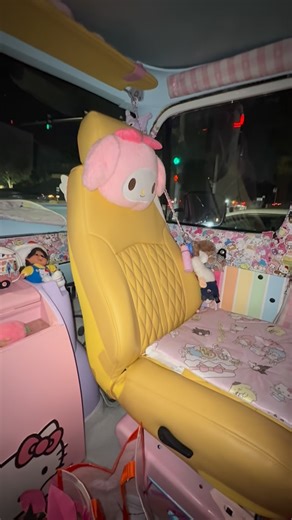 Ilse Thalia Massey on Instagram: "I need more stickers. #daisyanddukevintagetrailers #ilsefied #sanrio"