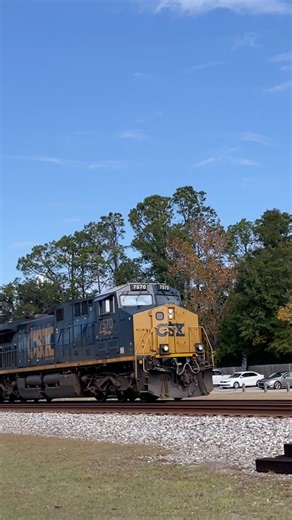 CSX 7570 in Folkston GA