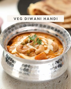 Traditional known to be made in the royal courtyards, yeh mix vegetable Diwani Handi sabko deevana kar deti hai. Like if you agree. #SanjeevKapoor #SanjeevKapoorKhazana #VegDiwaniHandi #VegHandi #Vegetable #Vegrecipes #IndianCuisine #Dinnerideas #Indianfood #Vegcurry #Sabzi #Vegetablecurry | Sanjeev Kapoor