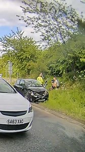 Waze is always super useful with its notifications #waze #dashcam #driving | BigJobber