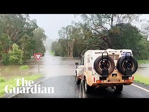Footage shows far north Queensland town hit by Tropical Cyclone Narelle