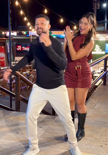 Dancinha com Ana Laura: Movimentos e Ritmos