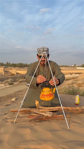 ‎معاذ البادي | Maadh Albadi‎ on Instagram‎: "كورن فليكس البر 😍 . موسم طلعات وكشتات ومنتجات المحروقي المنتشرة في كل مكان مالكم غنى عنهن تحصلوها في كثير محلات في السلطنة: @almahrouqi_products . . المقادير 🍴🌹: - ماي - سكر - خلطة الكرك من المحروقي - حليب - خبز رقاق - سمن المحروقي . #خلط_يا_مخلط #طبخ#كبسة #وصفات #طبخات_سهلة#عمان#اكسبلور #food #cooking #rice #arabicfood #ksa#meat #طبخ_عماني #لحم_مشوي #كرك"‎