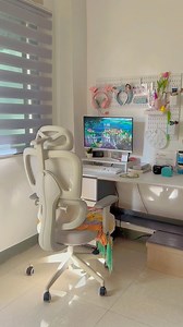 51K views · 560 reactions | Clean with me at my simple desk setup懶 | Katherine Balios | Facebook