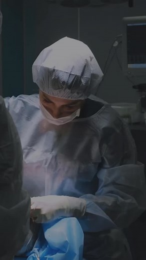 Even with today’s medical technology, surgical errors still happen, and the consequences can be life-changing. Common examples include: ❌ Operating on the wrong body part ❌ Leaving surgical instruments or sponges inside the patient ❌ Damaging a medical device or implant ❌ Improper monitoring of a patient during surgery ❌ Causing damage to nerves ❌ Infection ❌ Anesthesia errors These are known as “never events”, errors that should never occur when proper care is taken. If you or a loved one suffe