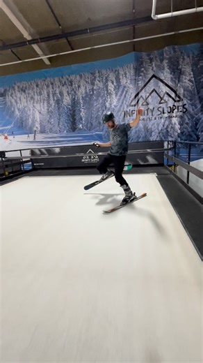 Infinity Slopes on Instagram: "An up close and personal look at how these @skimachine.indoorslopes works! 🤩 Crazy technology allows the best riders to practice the technical skills and beginners to master the basics 🏂⛷️🤝 Sounds pretty cool to us:) #infinityslopes #ski #snowboard #gnarly #training"