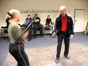 Tonfa Training MES Mehrzweckeinsatzstock Police Baton for Law Enforcement and Security