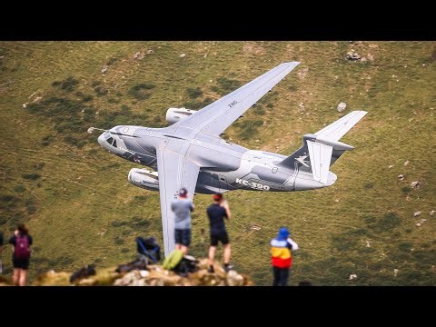 EMBRAER KC-390 MAKES ITS MAJESTIC FIRST LOW FLIGHT IN THE MACH LOOP