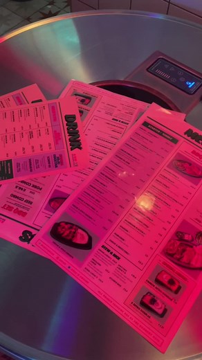 positive: good cheese pull, negative: cannot tell when the meat is cooked cos of the red lighting #london #koreanfood #londonrestaurant #londonrestaurants #koreanrestaurant #pochawagrill