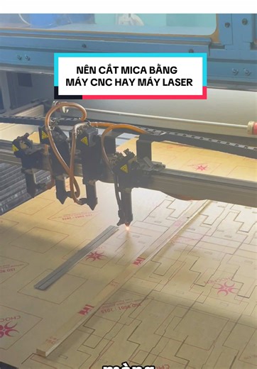 Nên cắt Mica bằng máy CNC hay là máy Laser #xuonggiacongmica #giacongtheoyeucau #giacongmica #catmica #mica