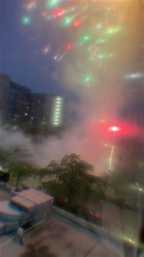 Fireworks look like an Alien Attack 👽🛸
