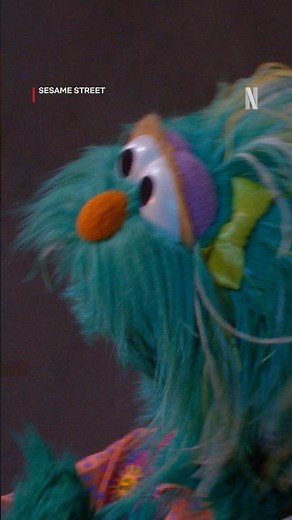 That’s not a lullaby, Grover! 😴🎺 Sesame Street is now playing on Netflix!