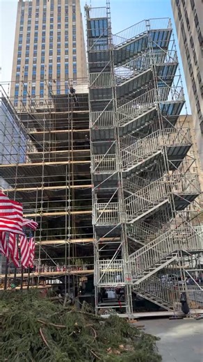 Saks Fifth Avenue Holiday Display | New York Mickey