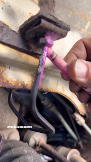 🚨 HOW TO FREE A BRAKE LINE FITTING WITHOUT DAMAGING THE STEEL LINE 👀 Welcome to mobile mechanics in New England. 🔧 Wire-brush the threads FIRST 👉 All that rust scale will bind the nut if you don’t knock it off. 🔥 Heat the BLOCK — NOT the brake line 👉 You want the block to expand around the threads, not weaken the line. 🛢️ Use REAL penetrating oil 👉 PB Blaster, FreeAll, Kroil… NOT WD-40. 🔩 Use a flare-nut wrench 👉 Open-end wrenches round fittings. Line wrenches save lives. ↔️ Rock it ba