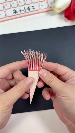 Draw sawtooth lines and cut red things to celebrate the Spring Festival