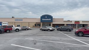 10K views · 153 reactions | finding home decor at goodwill plus shop life stuff.. | Junk Monkey Sonia | Facebook