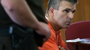 2 settle lawsuit against ex-MLB baseball player Chad Curtis