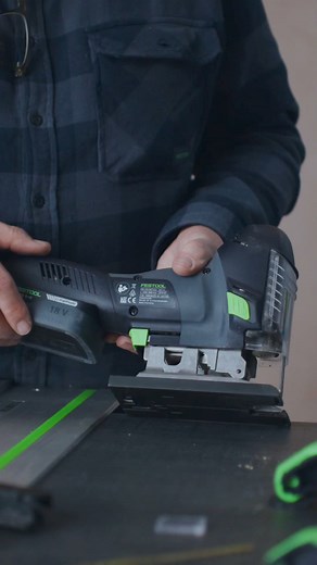 22K views · 84 reactions | Experience razor-sharp precision with the CARVEX PSC 420, equipped with a universal wood blade and a guide rail for impeccably straight cuts every time! . . #festool #festoolaustralia #festool_aus #festool_australia #festooljigsaw #carvexpsc420 #festooljigsaw | Festool Australia | Facebook
