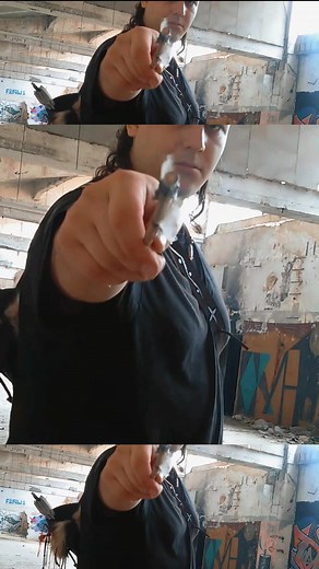 Archery skills with NOCKLESS ARROWS. Showing up close my Southern Plains Native American style bow technique used to do some cool speed shooting. It is a 30 lbs light bow designed for speed while moving around. My arrows do not have that